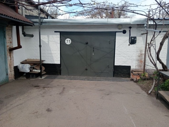 ЦЕНТР Продам гараж 30м2 АК"Зірочка" Одеська 26/Грушевського - фото 1