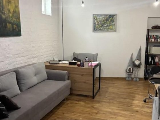 Продаж 4-к, квартира( танхаус) Центр Ужгород