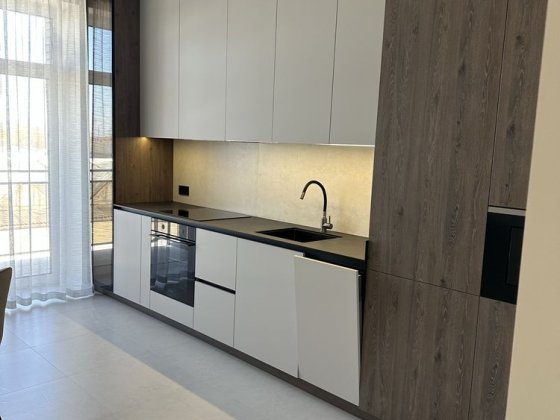 Продам 2-ну квартиру ЖК Сторожницький новий ремонт Ужгород