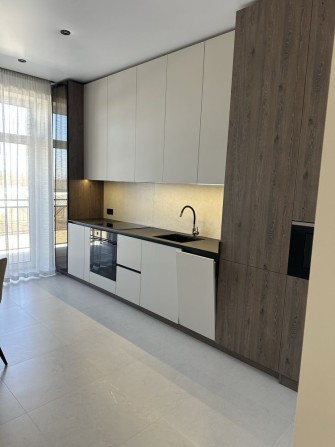 Продам 2-ну квартиру ЖК Сторожницький новий ремонт - фото 1