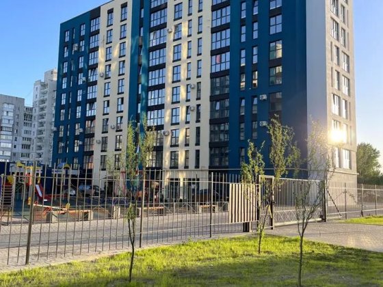 Продаж двокімнатної квартири на комфортному пʼятому поверсі з газом і видом на Дніпр Черкаси