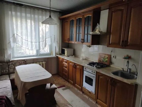 Продам отличную 3 комнатную на ПОБЕДЕ МОЖНО СЕРТИФИКАТ Днепр