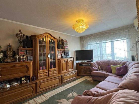 Продам 3-х комнатную квартиру пр. Александра Поля 24 Дніпро