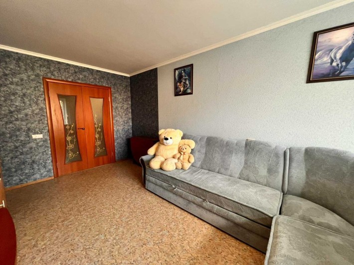 Продаю затишну та простору 3 к кв на першому поверсі в районі ПЗР - фото 1