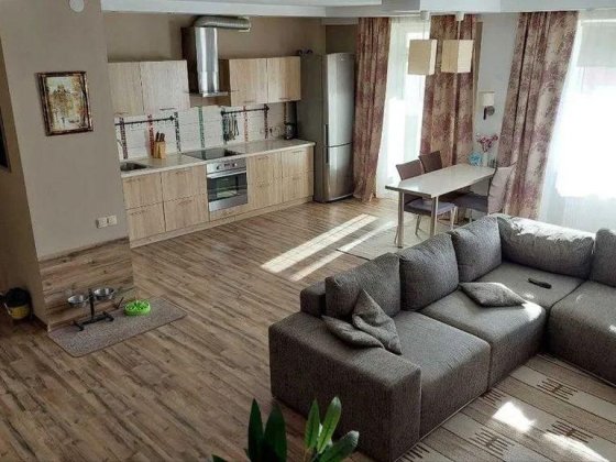 Продам 3-комн квартиру в районе Кобзаря бульв. Дніпро