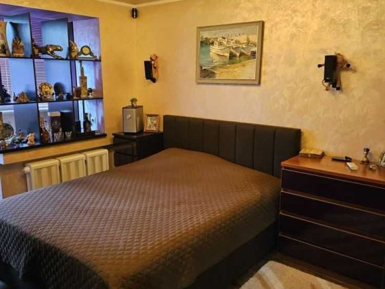 Продаж 1к квартири ж/м Тополь-3, епіцент метро терра Днепр