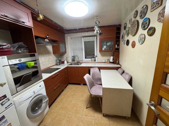 Продам 3к кв Победа-3, капитальный ремонт.Набережная , сквер Прибрежный Дніпро