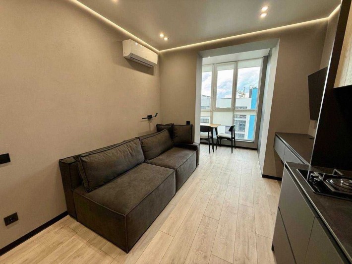 Продам 2к квартиру 42м² ЖК Щасливий-2 з ремонтом та технікою - фото 1