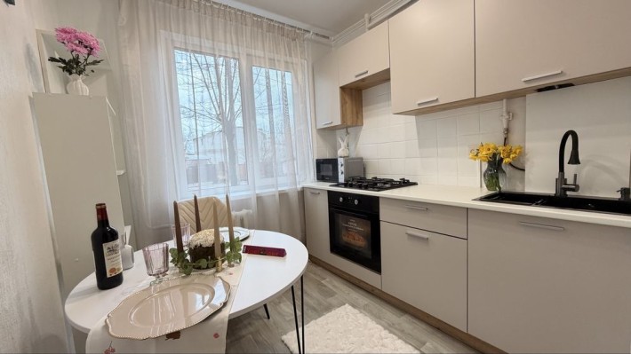 Продаж 2к квартири з непоганою косметикою на Гоголівській - фото 1