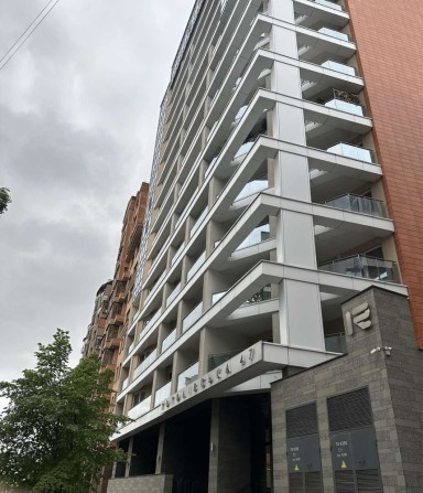 Продам парко місце в підземному паркінгу вул. Гоголівська 43 - фото 1