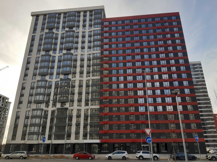 Варшавський-3 буд. 10.2 Подільський 1к 42м на Всеволода Змієнка 13 - фото 1