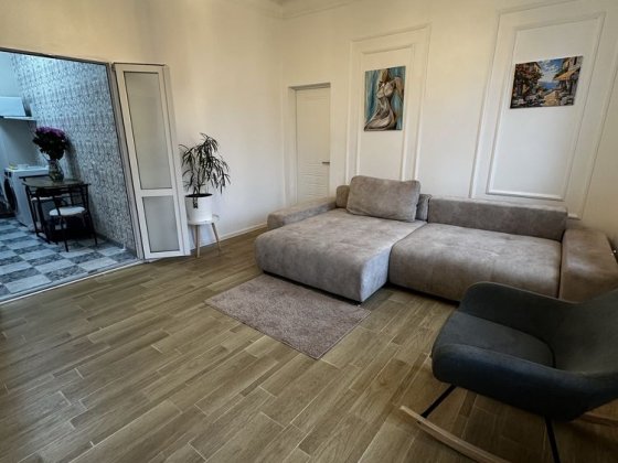 Продам 2х комнатную квартиру на ул. Н. Алексеенко Дніпро