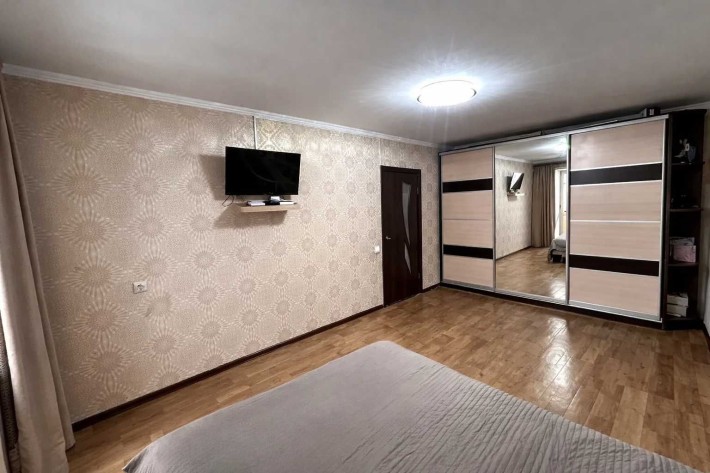 Продам 1к квартиру на Победе. Можно безнал - фото 1