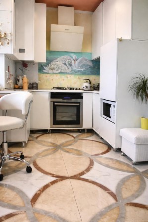 Продається 1-кімнатна квартира з євроремонтом на Замості - фото 1