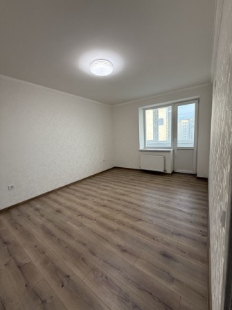 Простора квартира з ремонтом в Тяжилові район 27 ліцею - фото 1