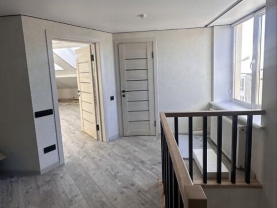 Топова квартира на Вишенці дворівнева новий ремонт Винница