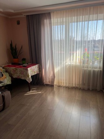 Продам або обміняю 50% трьох кімнатної квартири - фото 1