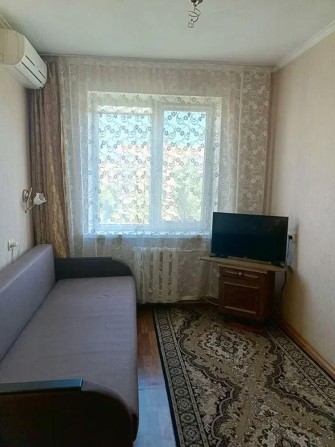 Продам 2-комн квартиру в районе Янтарная ул. - фото 1