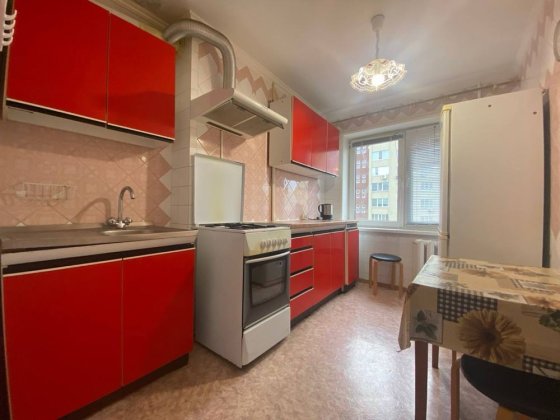 Продам 3-кімнатну квартиру ж/м Сонячний, вул.Любарського, 84а Дніпро