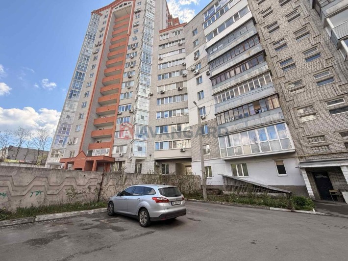 У продажу 2-ух кімнатна Чешка Цегла Тополя 3 - фото 1