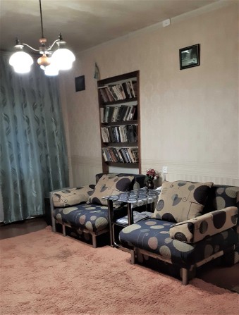 Продам  2-х комнатную квартиру - фото 1