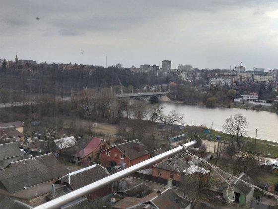 Продаж 4к.біля пляжу Хімік,вул.Жуковського з видом на Буг 1 зупинка від Центру Ж/стан 9-поверхівіка  Винница