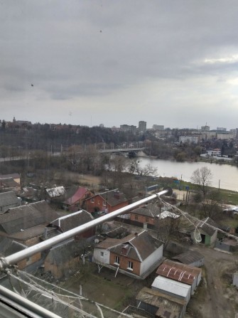 Продаж 4к.біля пляжу Хімік,вул.Жуковського з видом на Буг 1 зупинка від Центру Ж/стан 9-поверхівіка  - фото 1