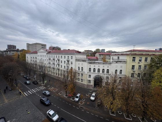 Продам квартиру вул.Вернадського Дзержинського Центр Дніпро