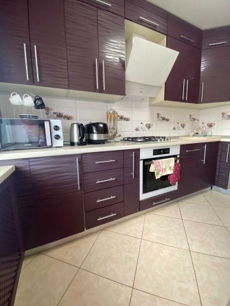 Продам шикарну 3-х кімнатну квартиру в центрі - фото 1
