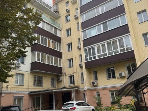 3 кім р-н ПЛОЩІ, 120 м вул Г. Полуботка 6А АВТОНОМКА ремонт Чернігів