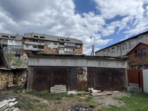 Гараж в центрі Міжгірʼя Міжгір'я