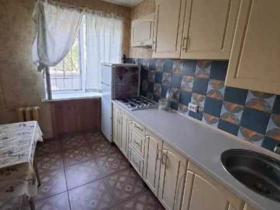 Продам 2-комнатную квартиру на Правде в КИРПИЧНОМ доме Дніпро