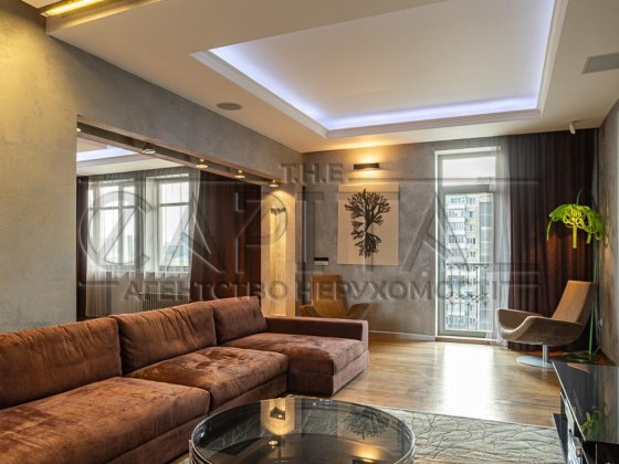 Липська 19/7 Липки Продається ексклюзивний дворівневий дизайнерський пентхаус із захоплюючим панорам