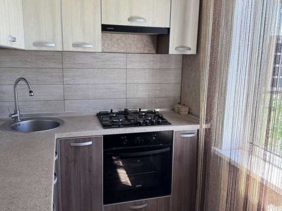 Продается 1 ком. квартира р-н 6 гимназии Запорожье