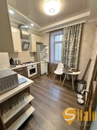 Продаж 3-х кімн. квартири вул. Незалежної України (площа Маяковського)(019) - фото 1