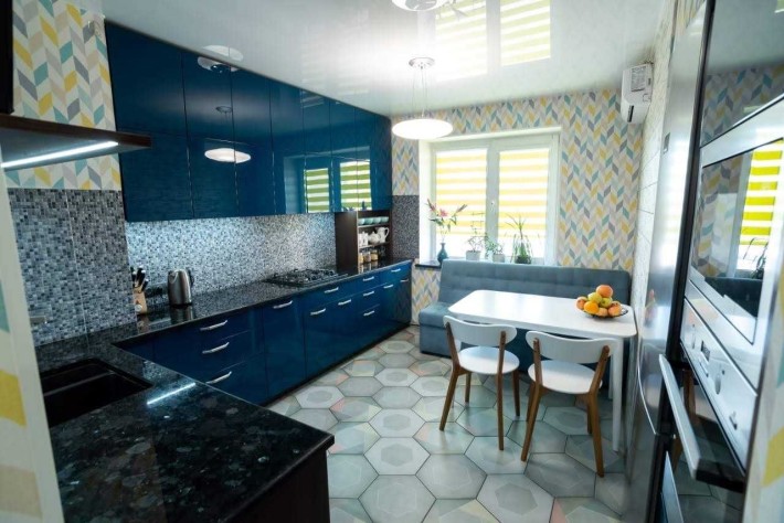 Продам 3х Тополь-3, Запорожское шоссе /р-н Эпицентр,Мэтро/ - фото 1