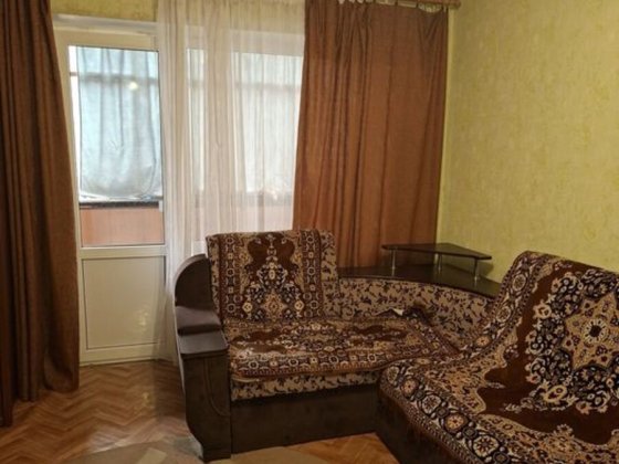 1 - комн. 37 м. кв. Чешка, 12 квартал