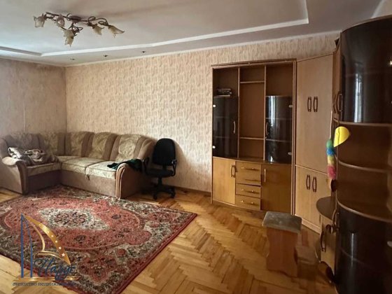 2-кімнатна на Лахтинській цегла, 5 поверх Запорожье