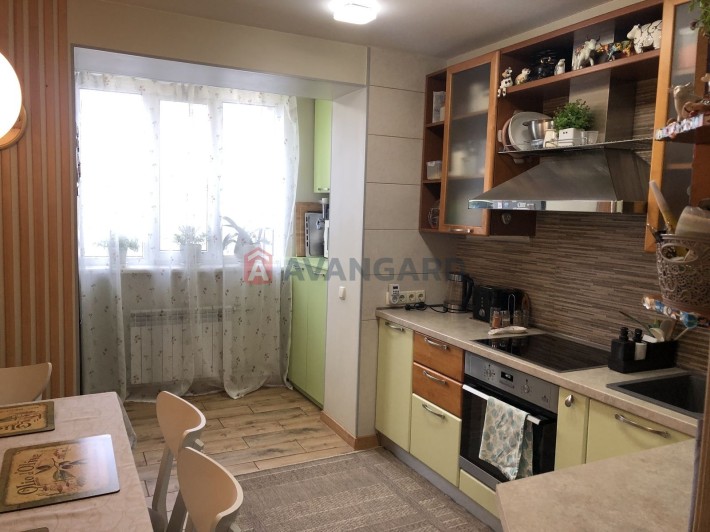 У продажу шикарна 3-х кім. на ж/м Сонячному 62000 $ - фото 1