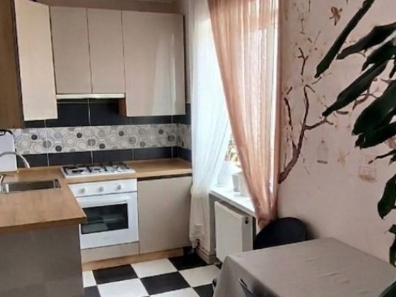 Продається 2 кім квартира Героїв України , 31 школа Кропивницкий
