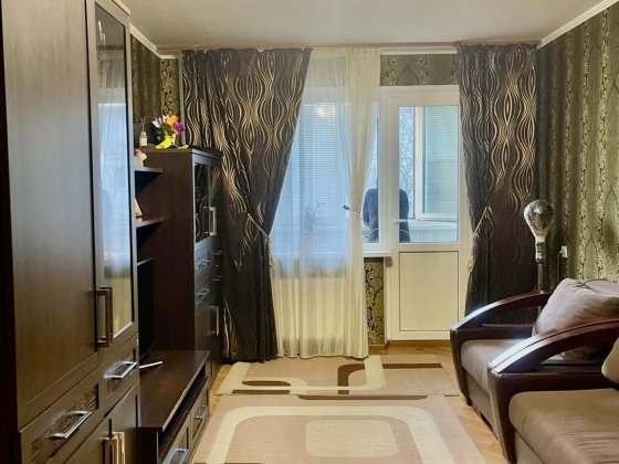 Продається трьохкімнатна квартира в центрі. Житомир