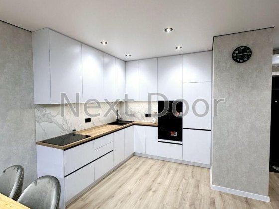 Варшавський-2 | євро-2 | 47 м² | ремонт | генератор