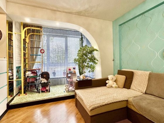 Продаж 3-кімнатної квартири з дизайнерським ремонтом Личаківський район Тракт Глинянський Львів