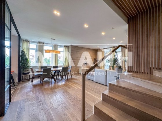 Уникальнаяя 2х Уровневая квартира 240 м2 с 2 паркоместами. Запорожье