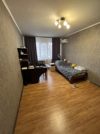 Продам 3-х кімнатну квартиру - фото 1