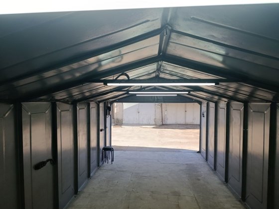 Гараж під електромобіль центр Львівська площа Підгірці