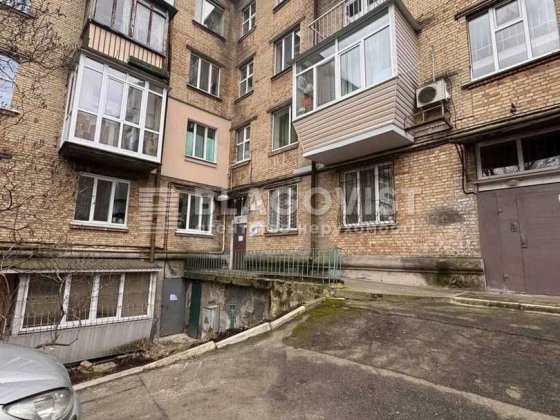 Продаж великої 3-к під ремонт, сталінка, метро ВДНГ Киев