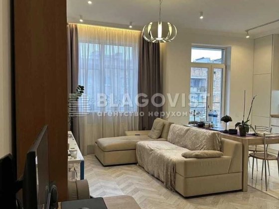 Продам 2 кімнатну квартиру Київ, Саперне Поле, 12, Французький квартал  ст М"Либідська", ст М"Палац 