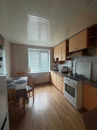 Продам 3х к.квартиру   с капитальным ремонтом на жм Победа - 3 - фото 1