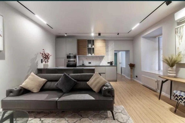 Продаж 2 кімнатної квартири, вулиця Лесі Українки, БЕЗ КОМІСІЇ - фото 1